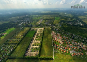 Аэрофотосъемка. Вид сверху на коттеджный поселок Новое Минулово.